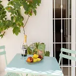 Brunaldi Oda ve Kahvaltı 4*